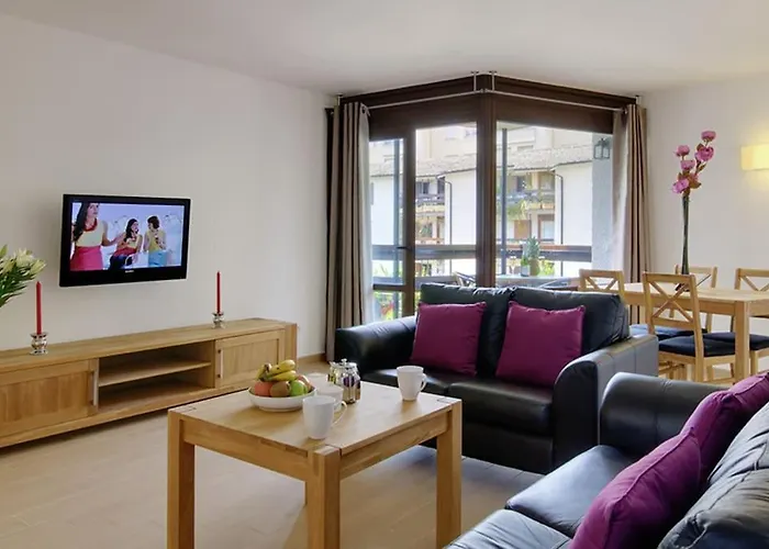 Beautiful, Very High Quality 2 Bed *